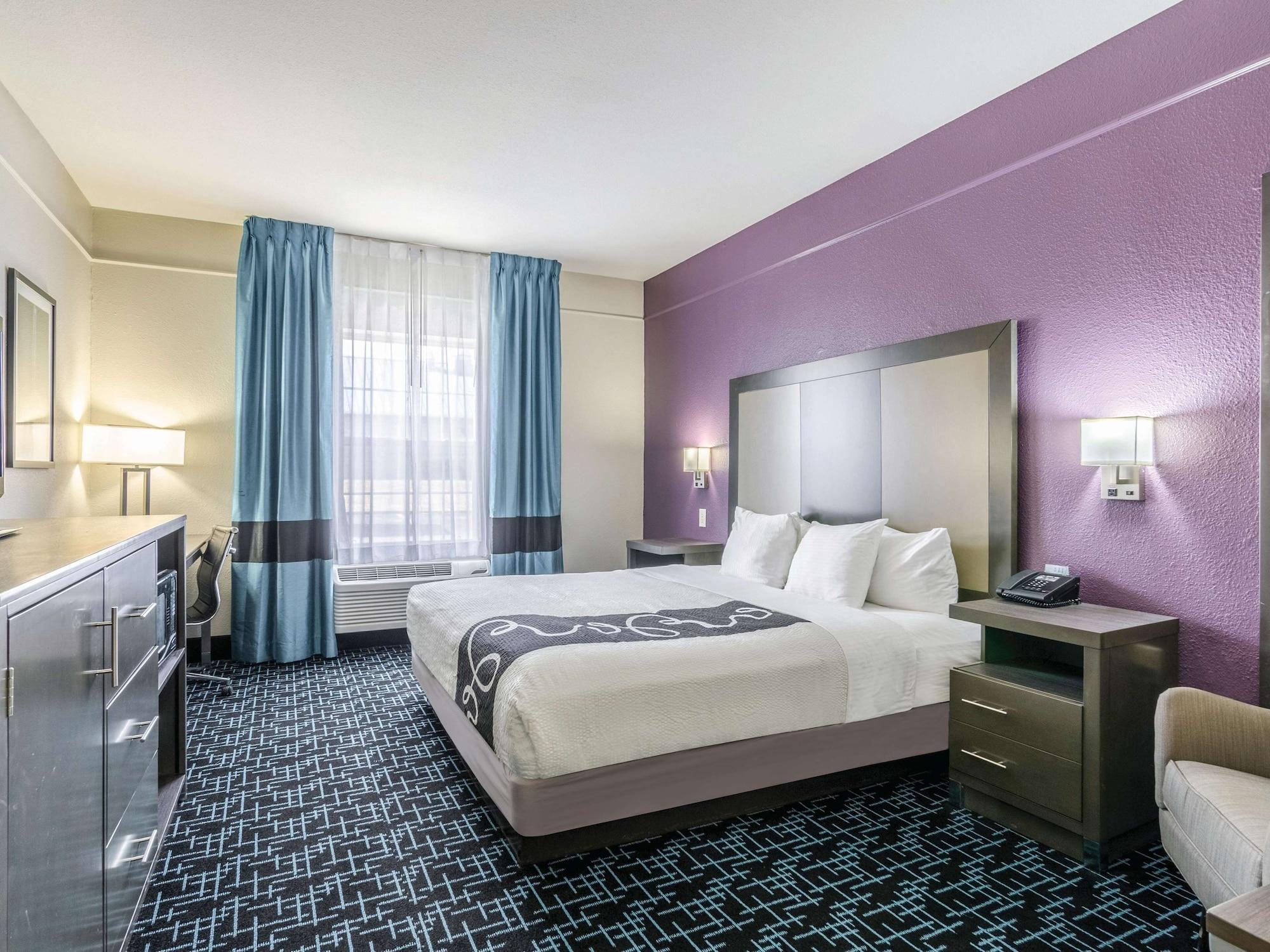 La Quinta By Wyndham Kansas Airport 3*