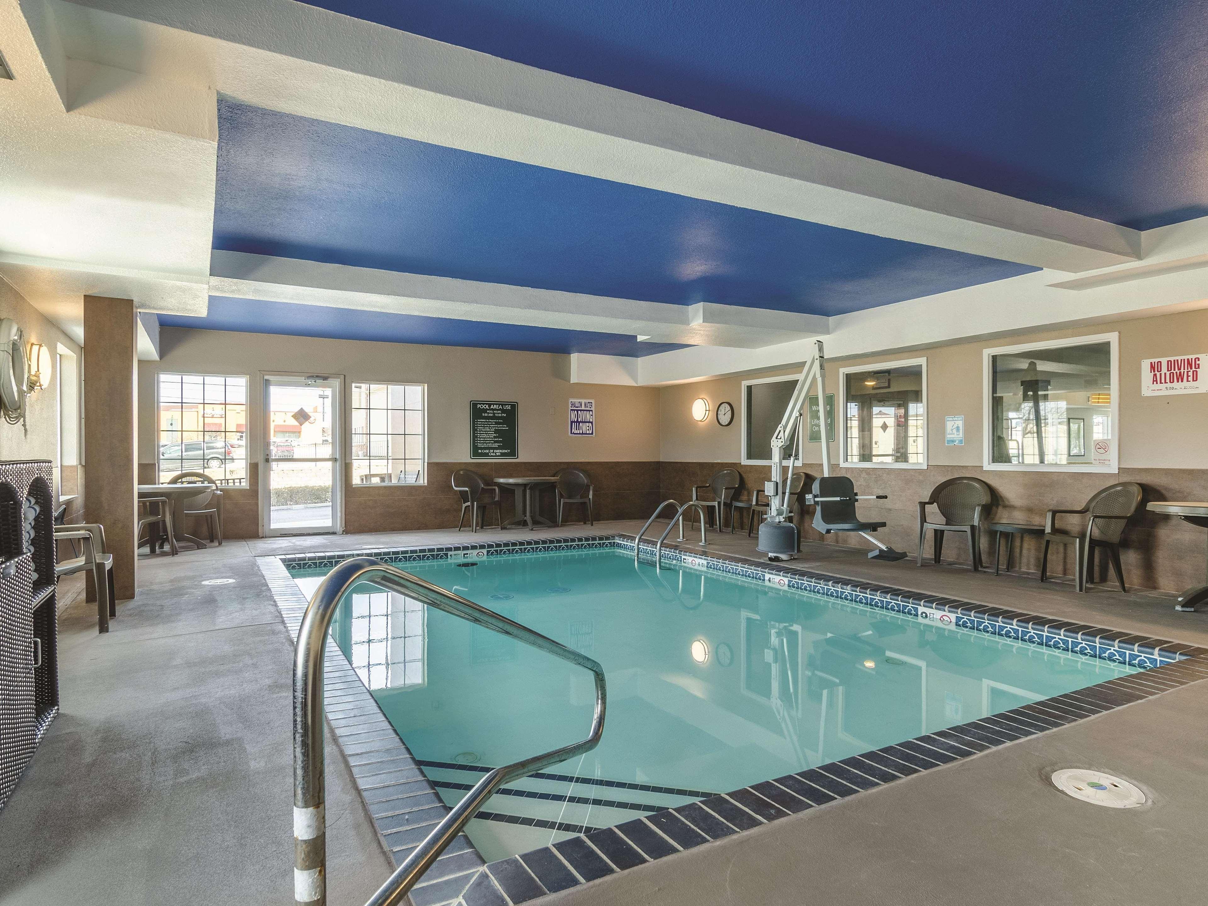 La Quinta By Wyndham Kansas Airport Kansas City