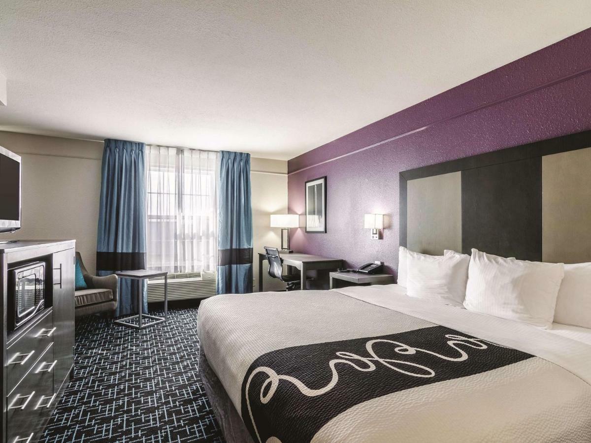 La Quinta By Wyndham Kansas Airport Kansas City